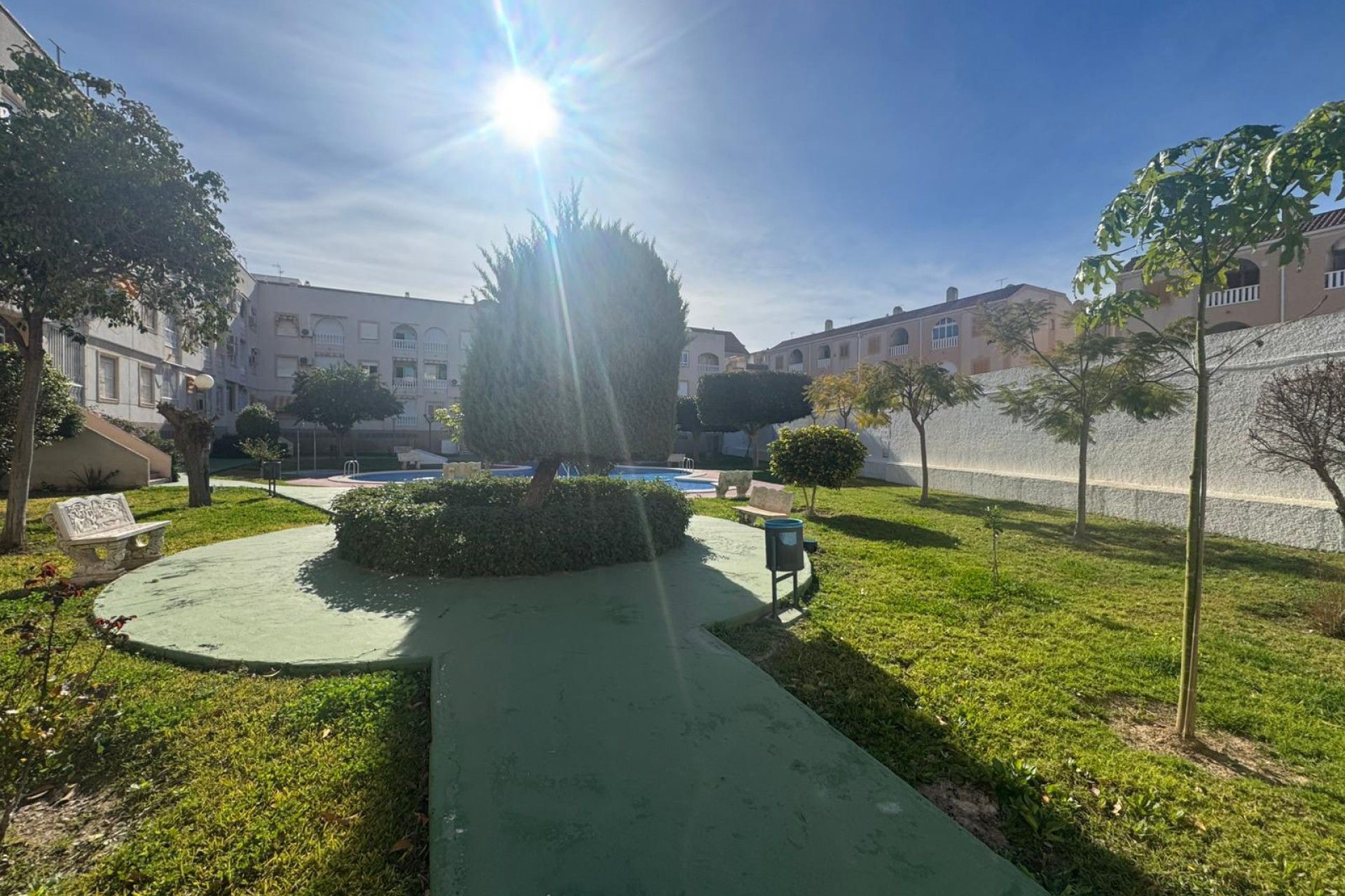 Resale - Apartment  - Torrevieja - Playa del Acequión