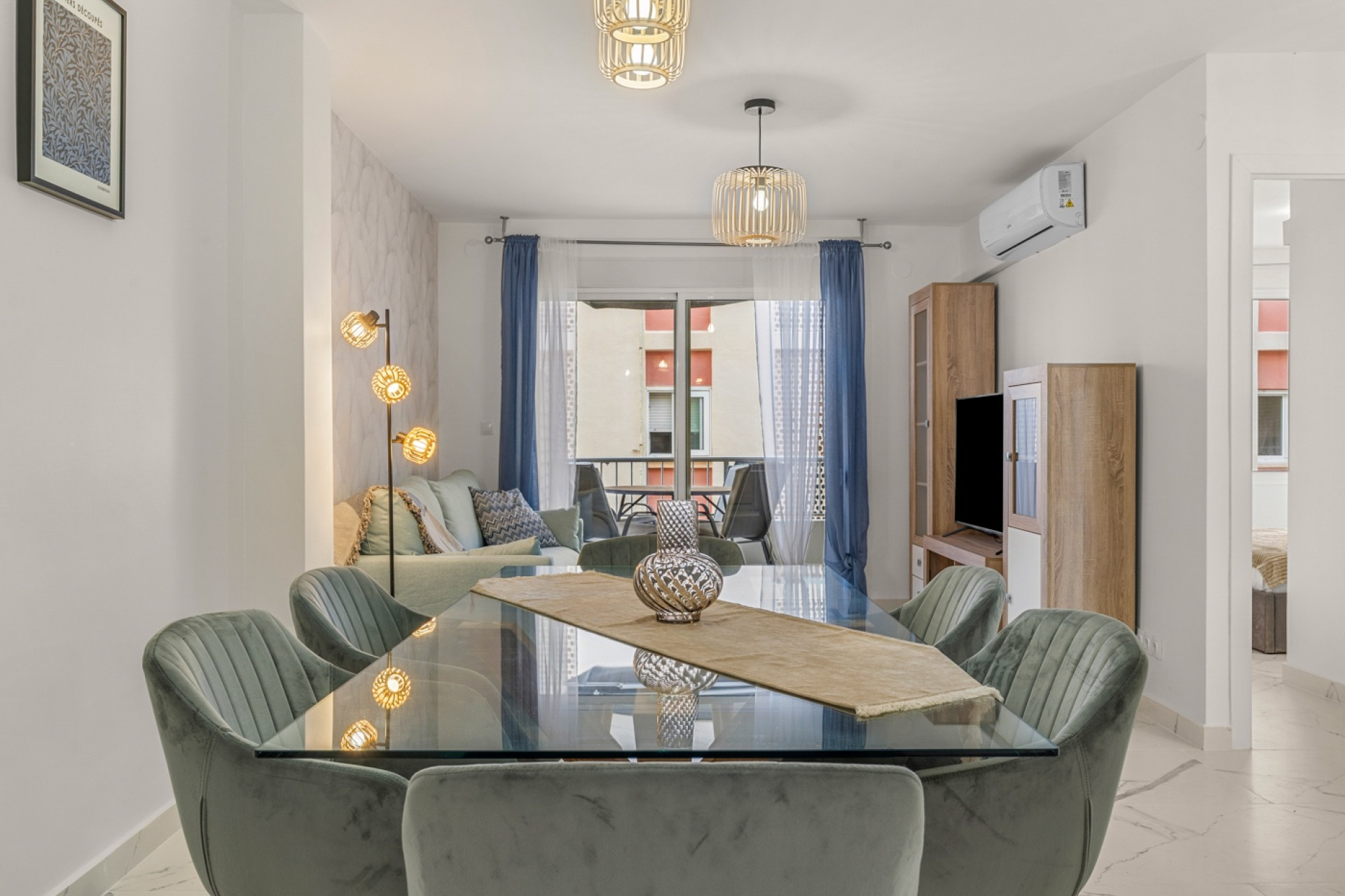 Resale - Apartment  - Torrevieja - Playa Del Cura