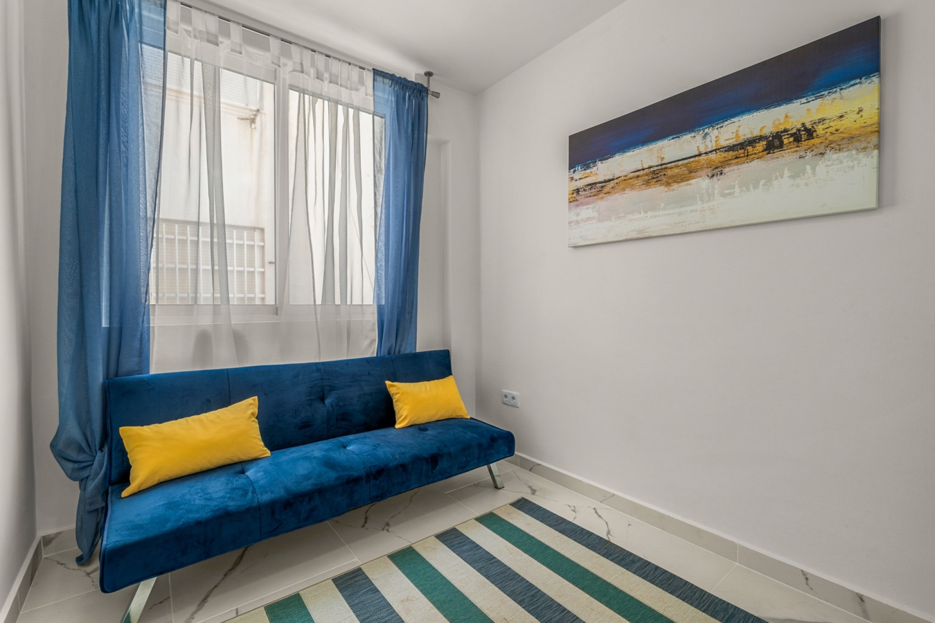 Resale - Apartment  - Torrevieja - Playa Del Cura