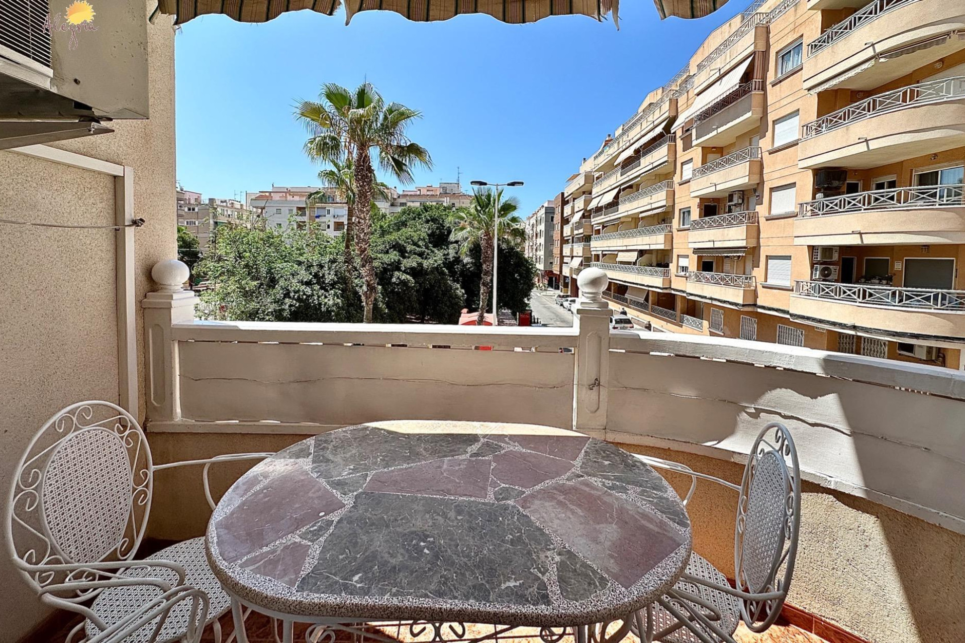 Resale - Apartment  - Torrevieja - Playa del cura