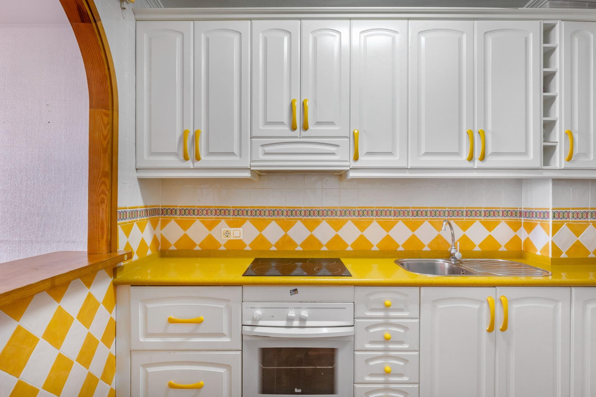 Resale - Apartment  - Torrevieja - Playa del cura