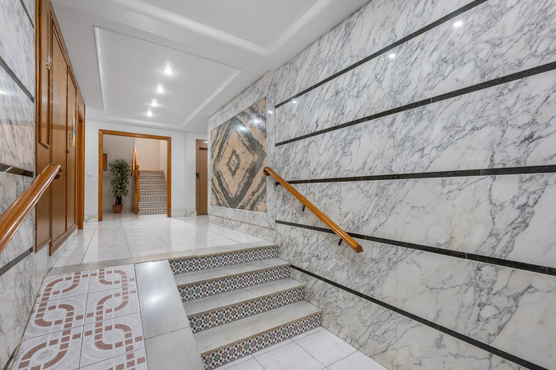 Resale - Apartment  - Torrevieja - Playa del cura