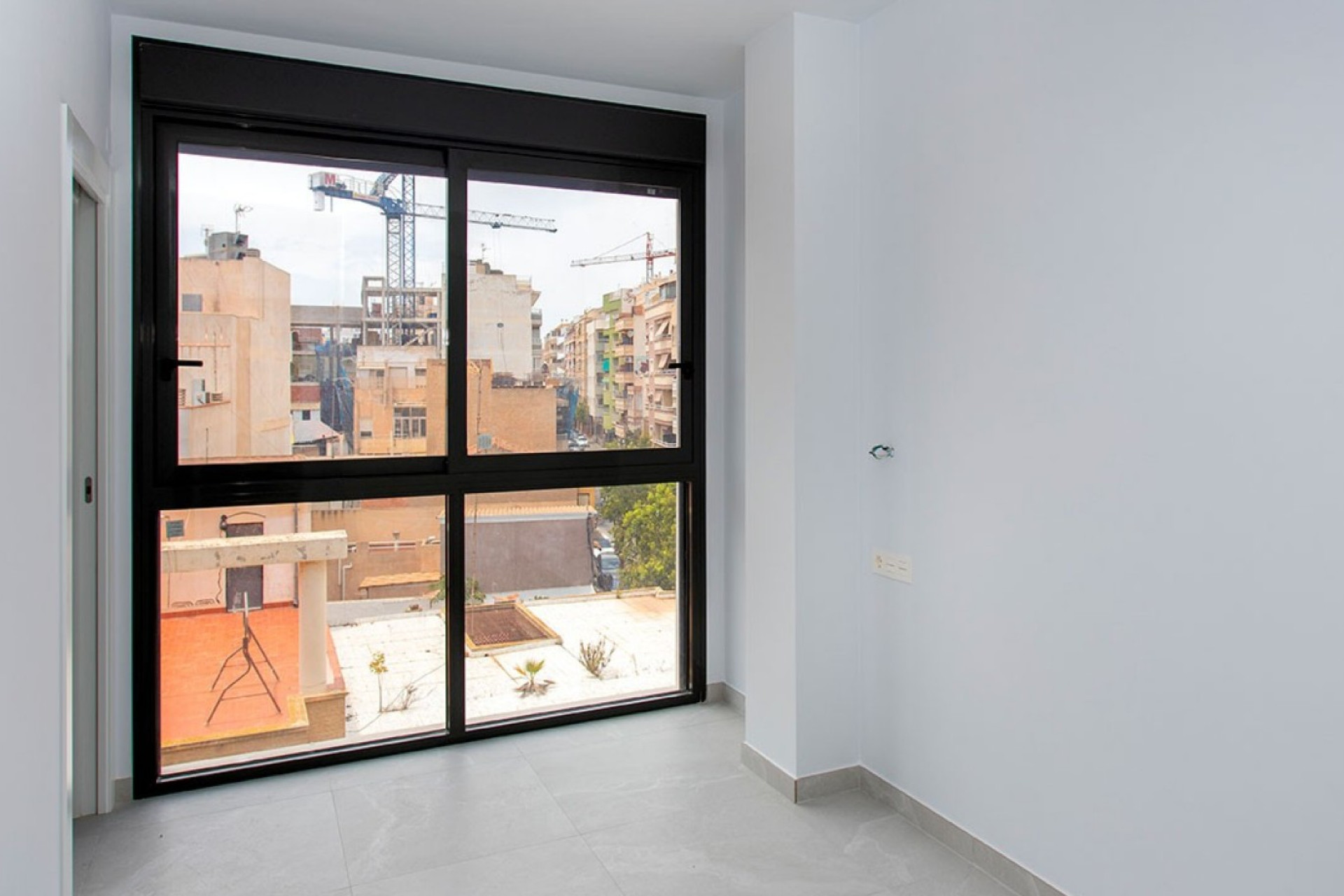 Resale - Apartment  - Torrevieja - Playa Del Cura