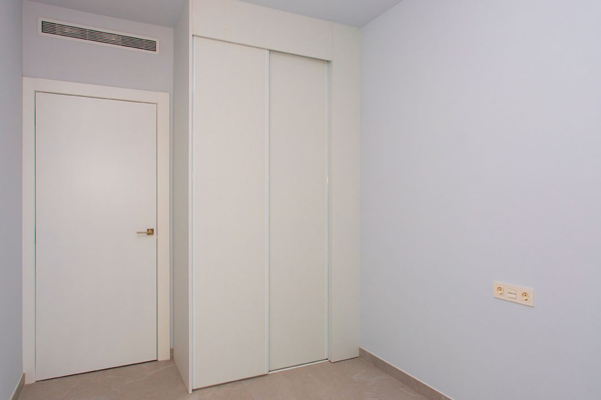 Resale - Apartment  - Torrevieja - Playa Del Cura