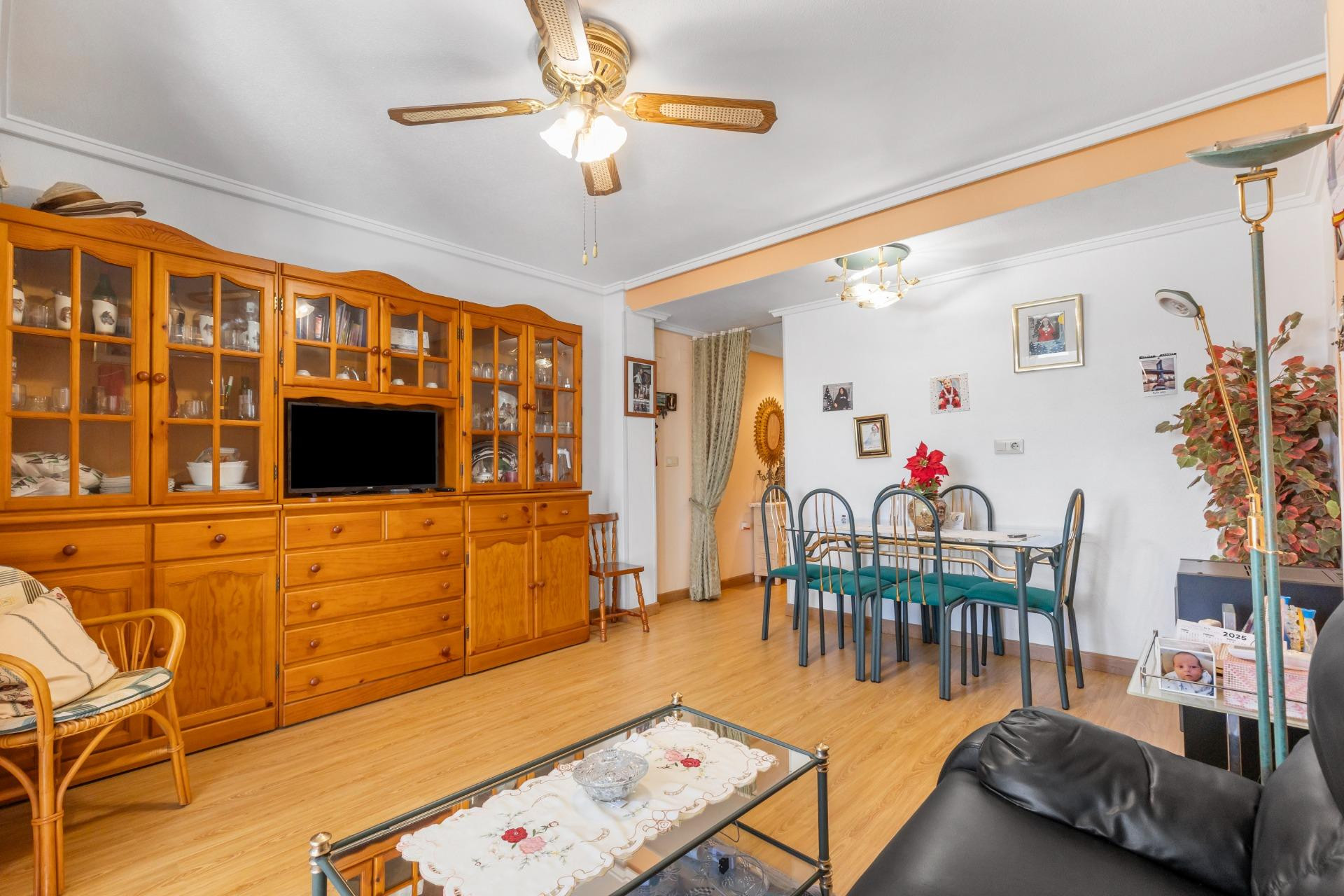 Resale - Apartment  - Torrevieja - Playa del cura