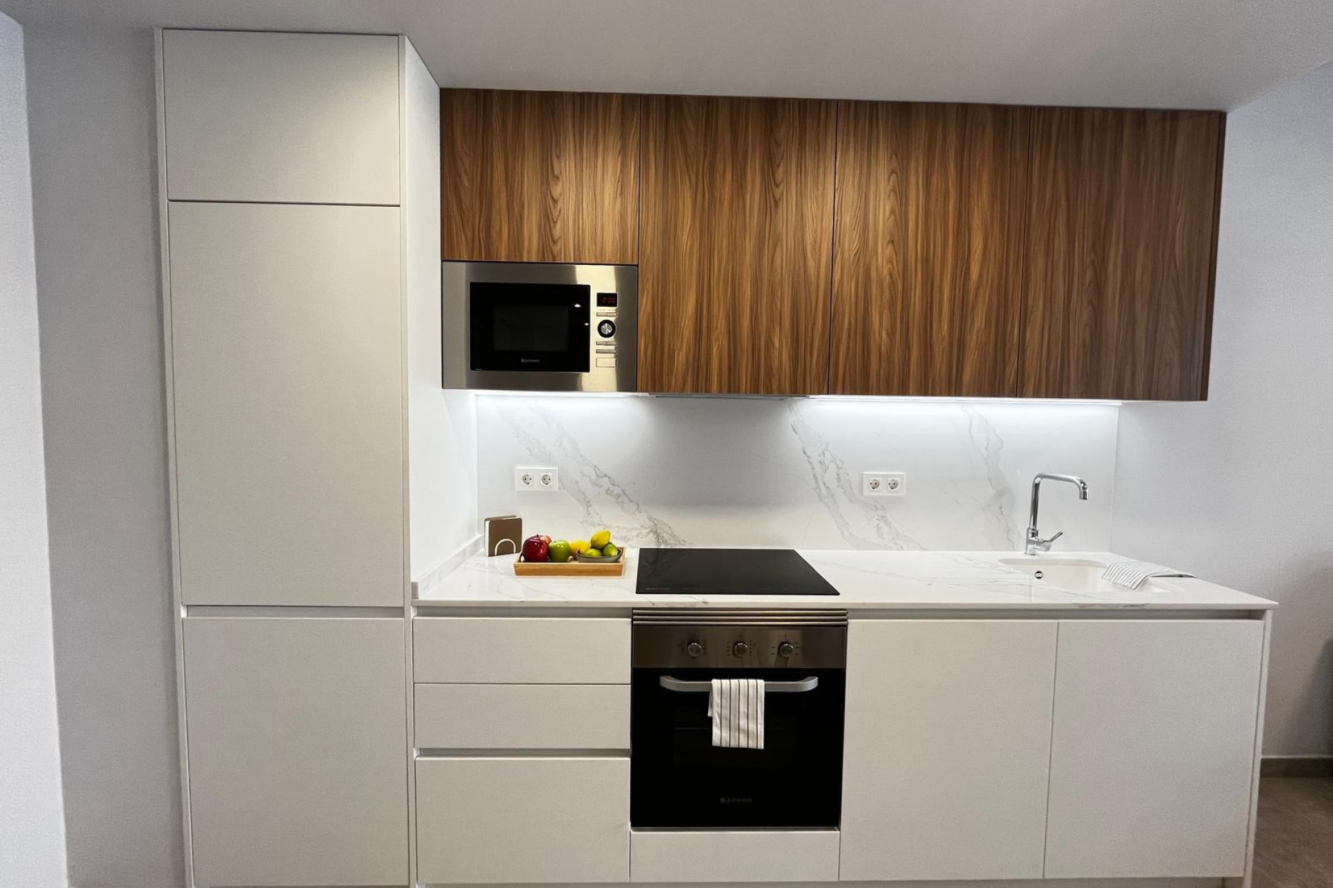 Resale - Apartment  - Torrevieja - Playa Del Cura