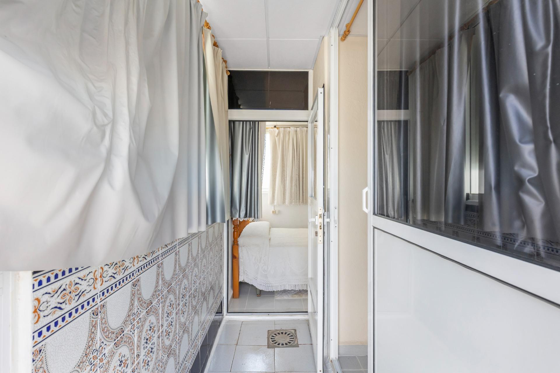 Resale - Apartment  - Torrevieja - Playa del cura