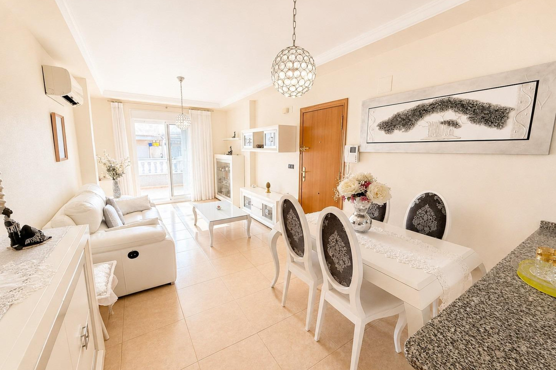 Resale - Apartment  - Torrevieja - Playa del cura