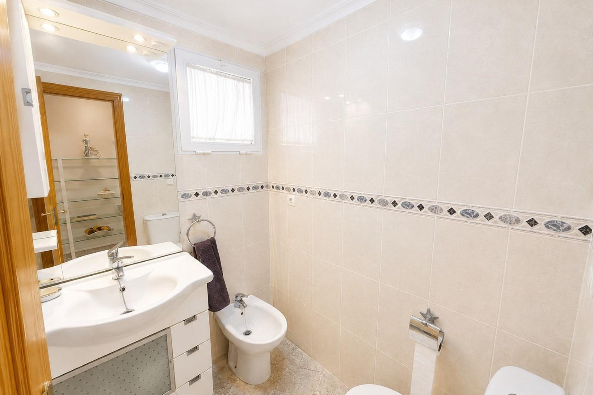 Resale - Apartment  - Torrevieja - Playa del cura