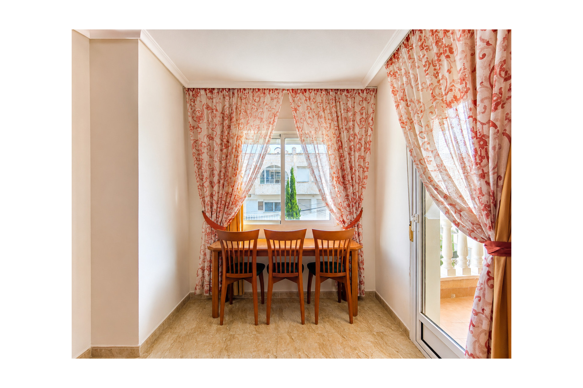 Resale - Apartment  - Torrevieja - Playa Del Cura
