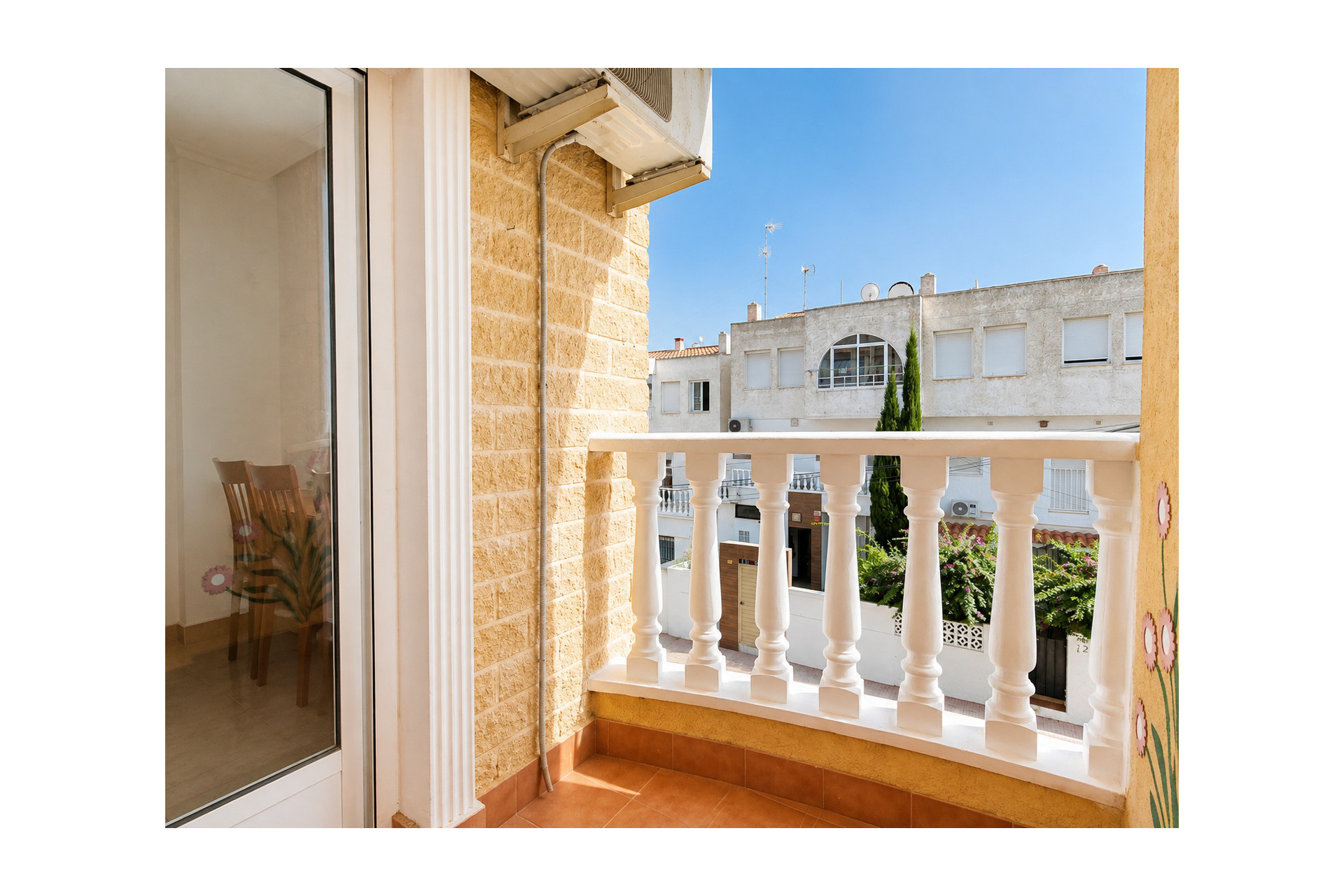 Resale - Apartment  - Torrevieja - Playa Del Cura