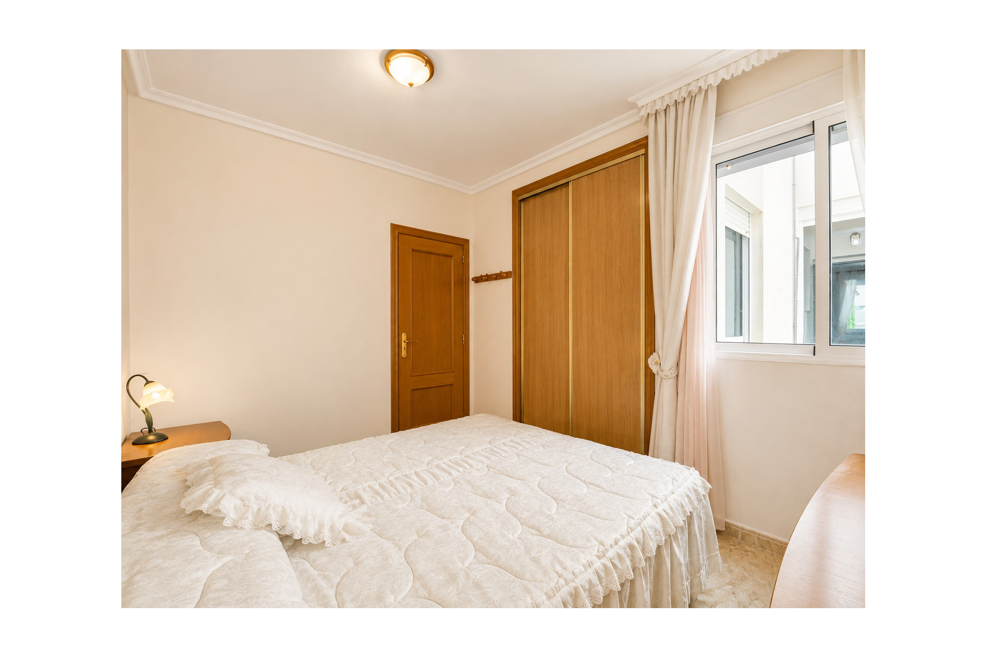 Resale - Apartment  - Torrevieja - Playa Del Cura