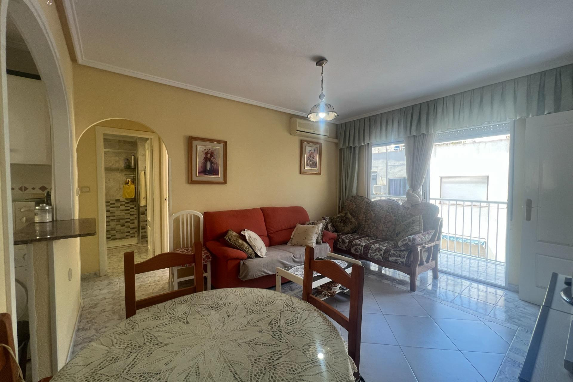 Resale - Apartment  - Torrevieja - Playa del cura