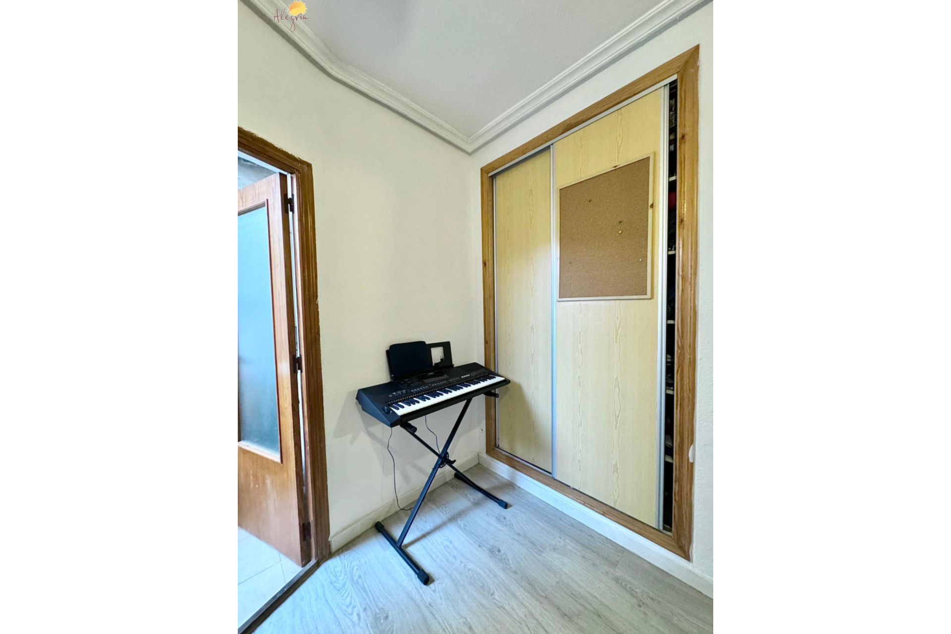 Resale - Apartment  - Torrevieja - Playa del cura