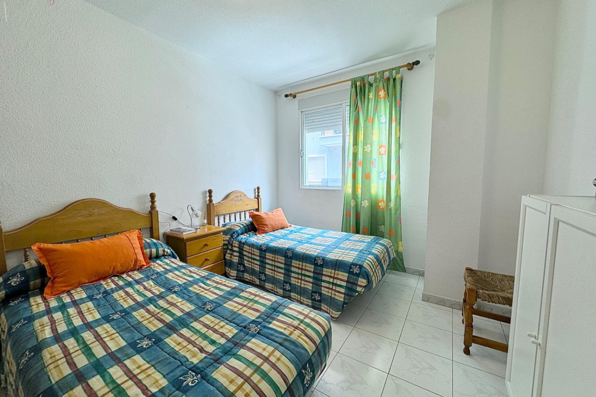 Resale - Apartment  - Torrevieja - Playa del cura