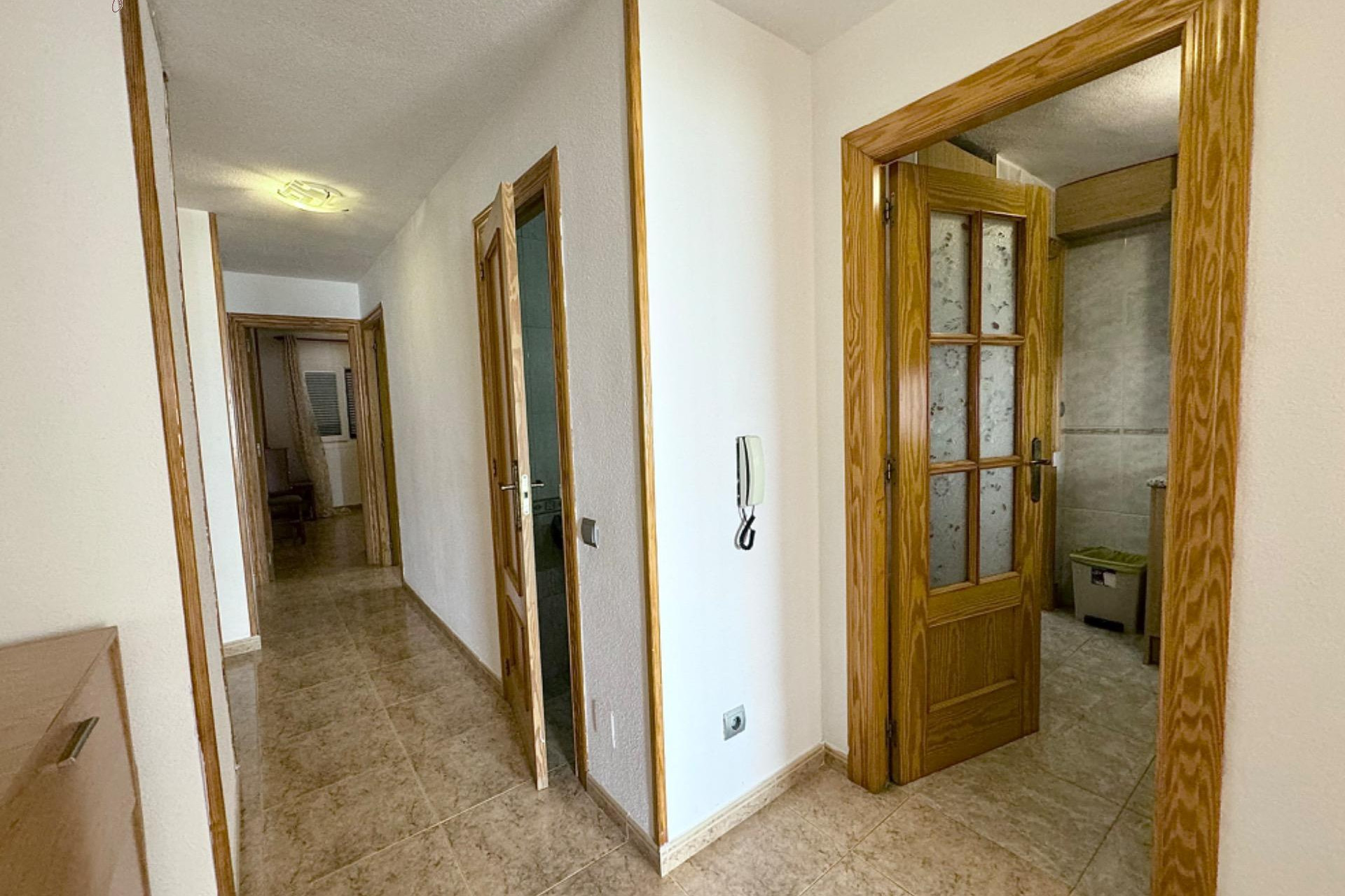 Resale - Apartment  - Torrevieja - Playa del cura