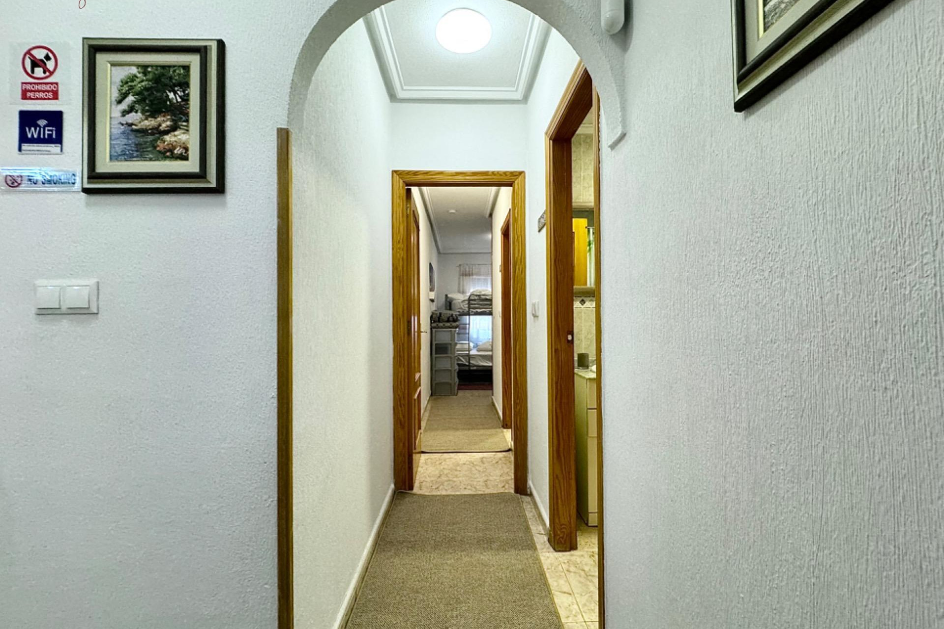 Resale - Apartment  - Torrevieja - Playa del cura