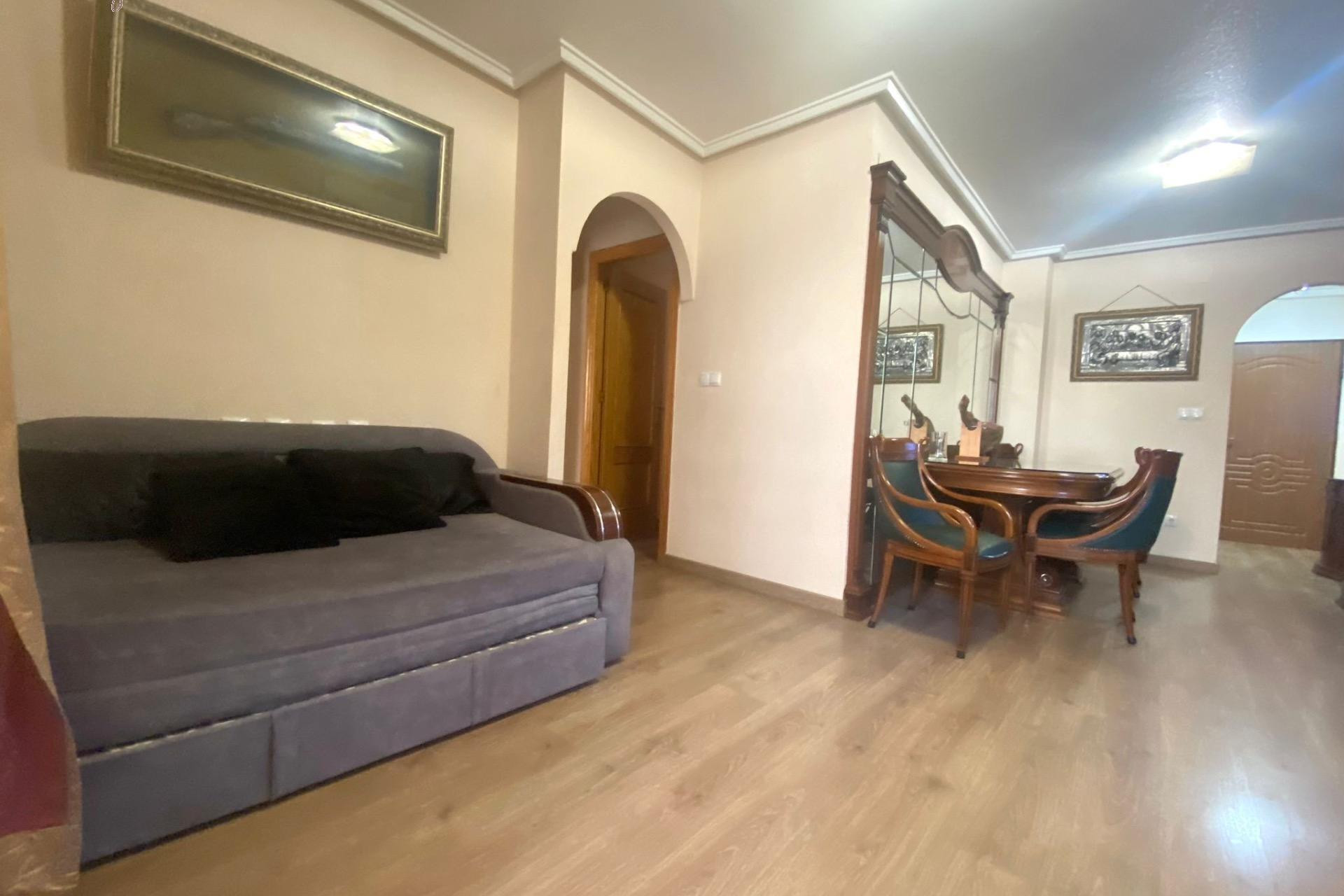 Resale - Apartment  - Torrevieja - Playa del cura