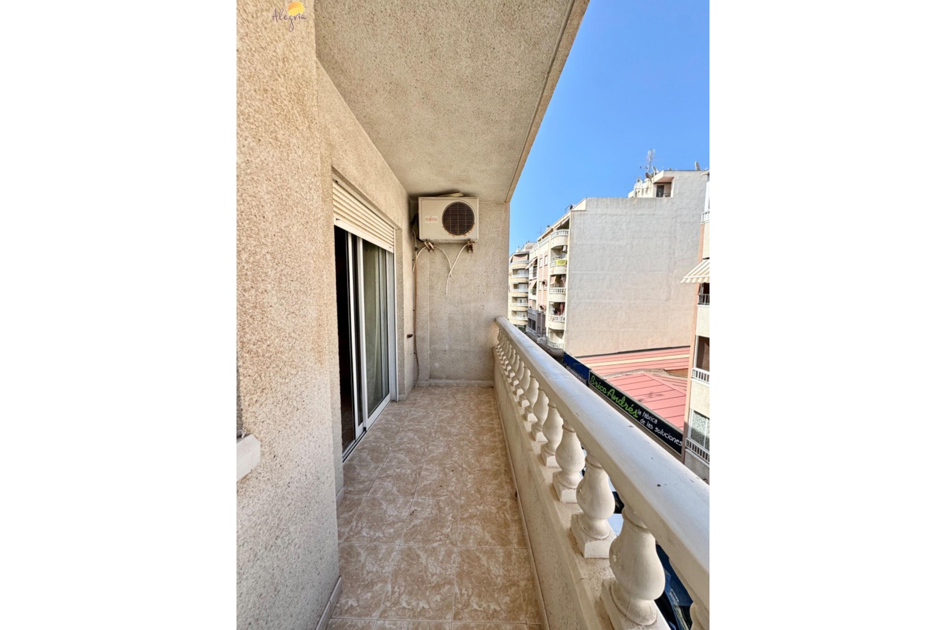 Resale - Apartment  - Torrevieja - Playa del cura