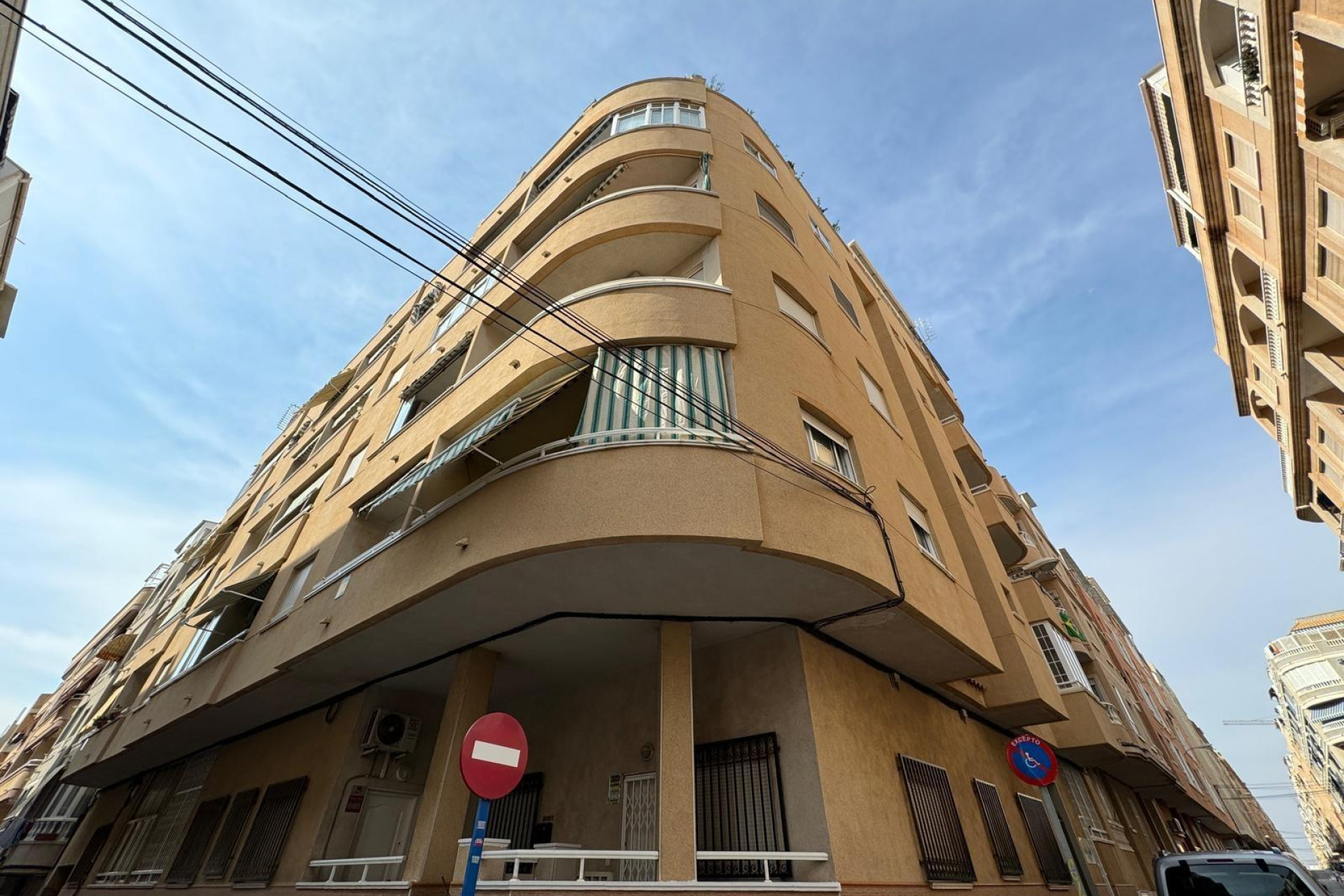 Resale - Apartment  - Torrevieja - Playa del cura