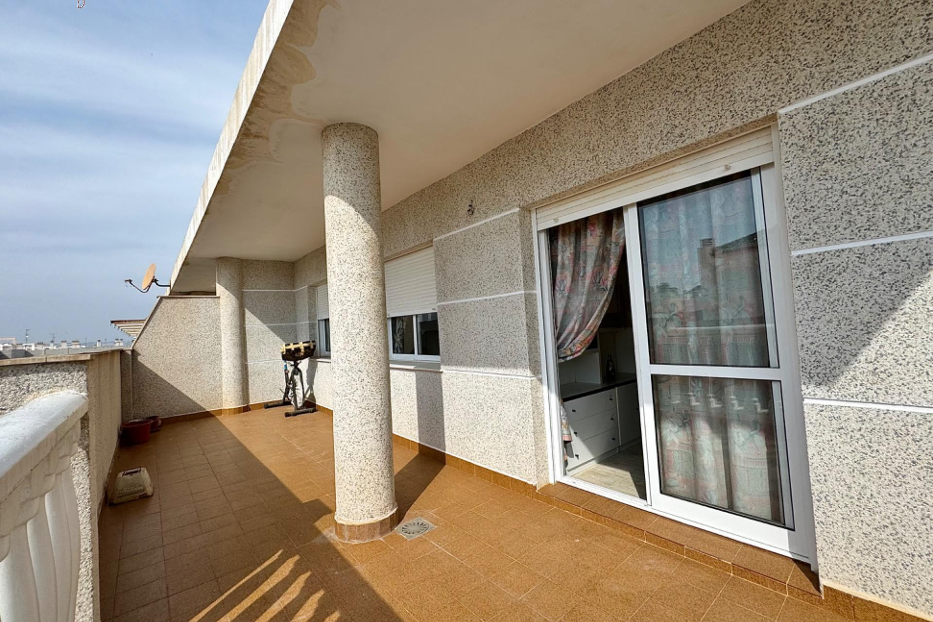 Resale - Apartment  - Torrevieja - Playa del cura