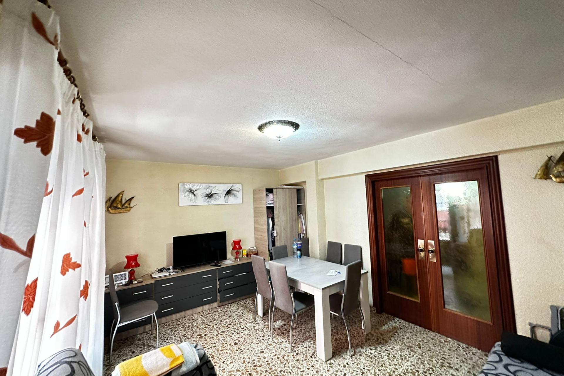 Resale - Apartment  - Torrevieja - Playa del cura