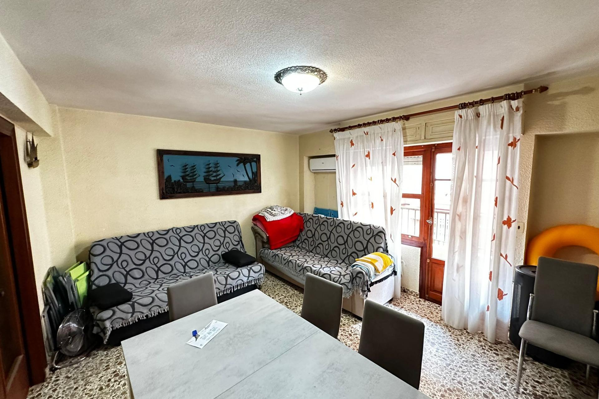 Resale - Apartment  - Torrevieja - Playa del cura