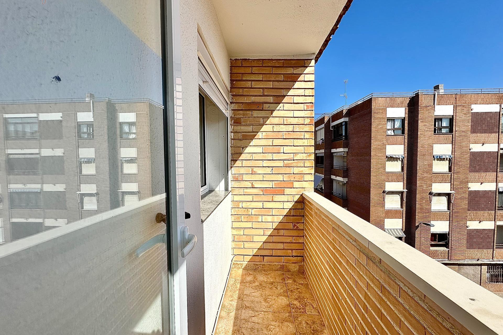 Resale - Apartment  - Torrevieja - Playa del cura