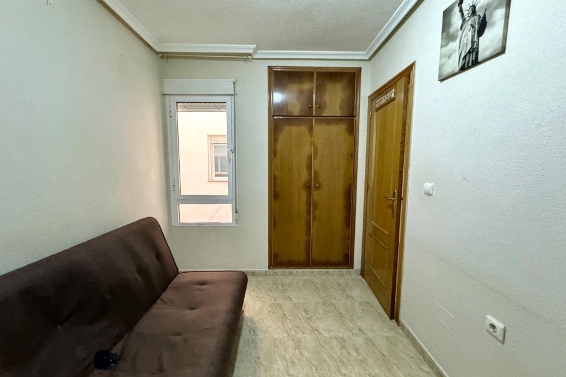 Resale - Apartment  - Torrevieja - Playa del cura