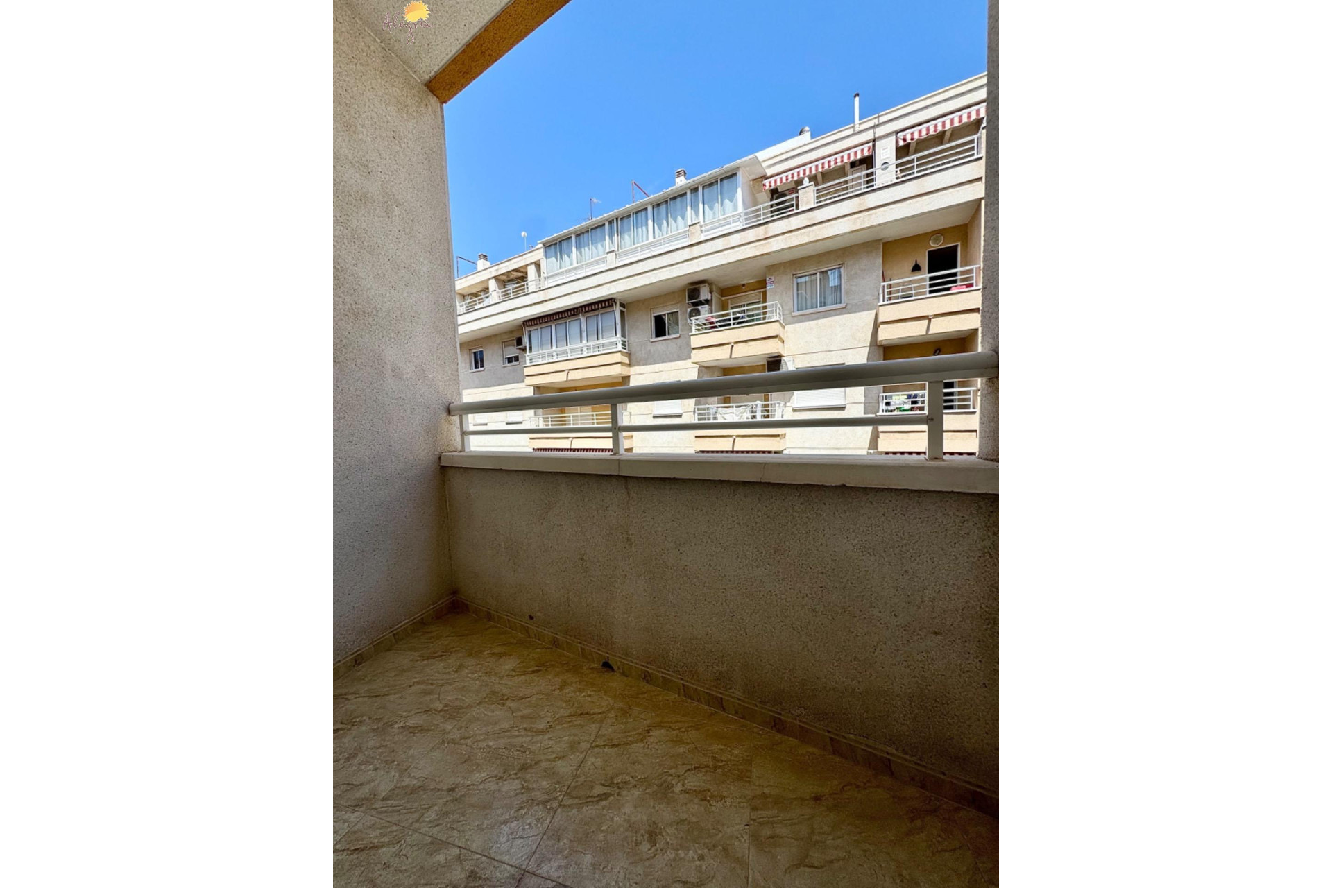 Resale - Apartment  - Torrevieja - Playa del cura