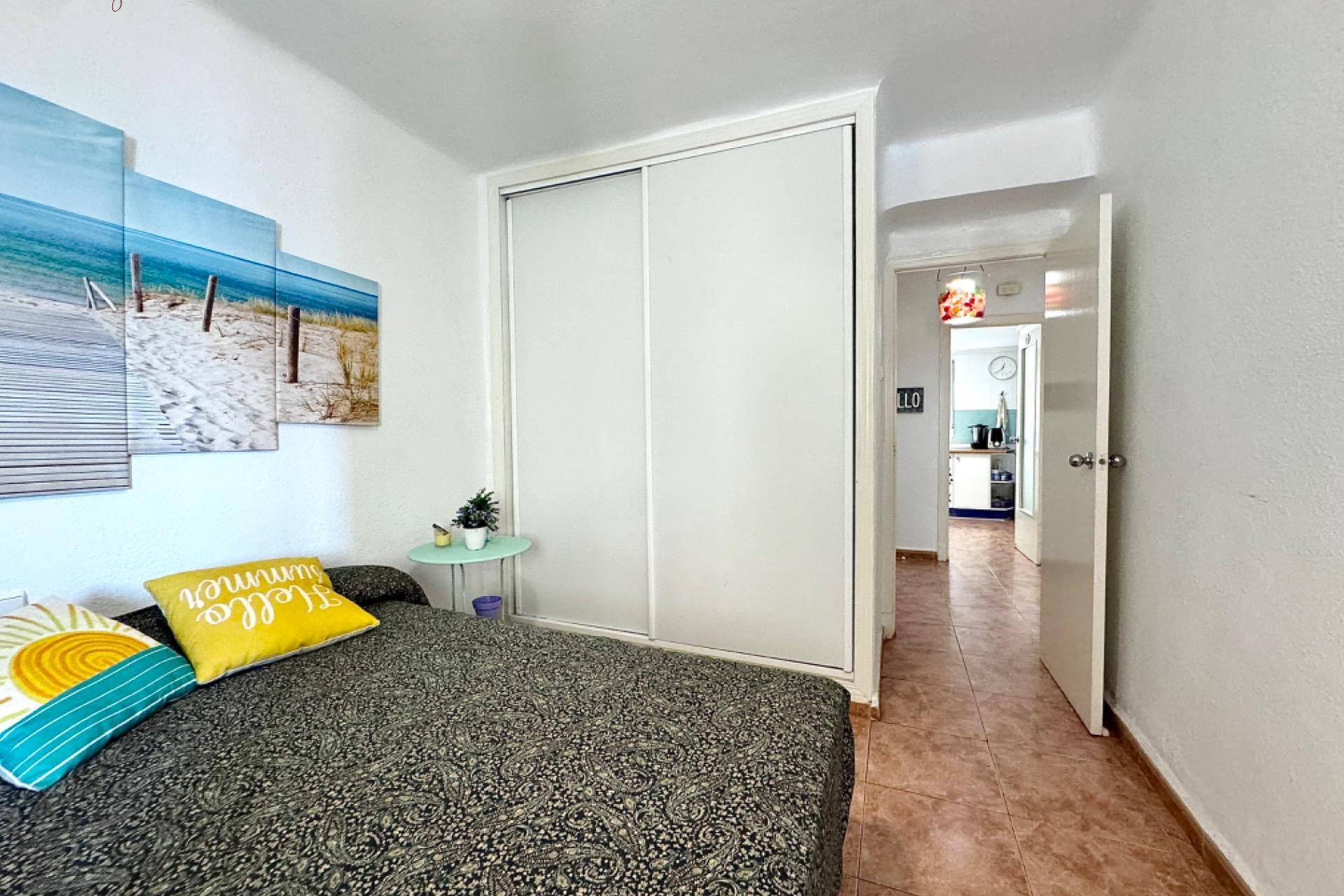 Resale - Apartment  - Torrevieja - Playa del cura