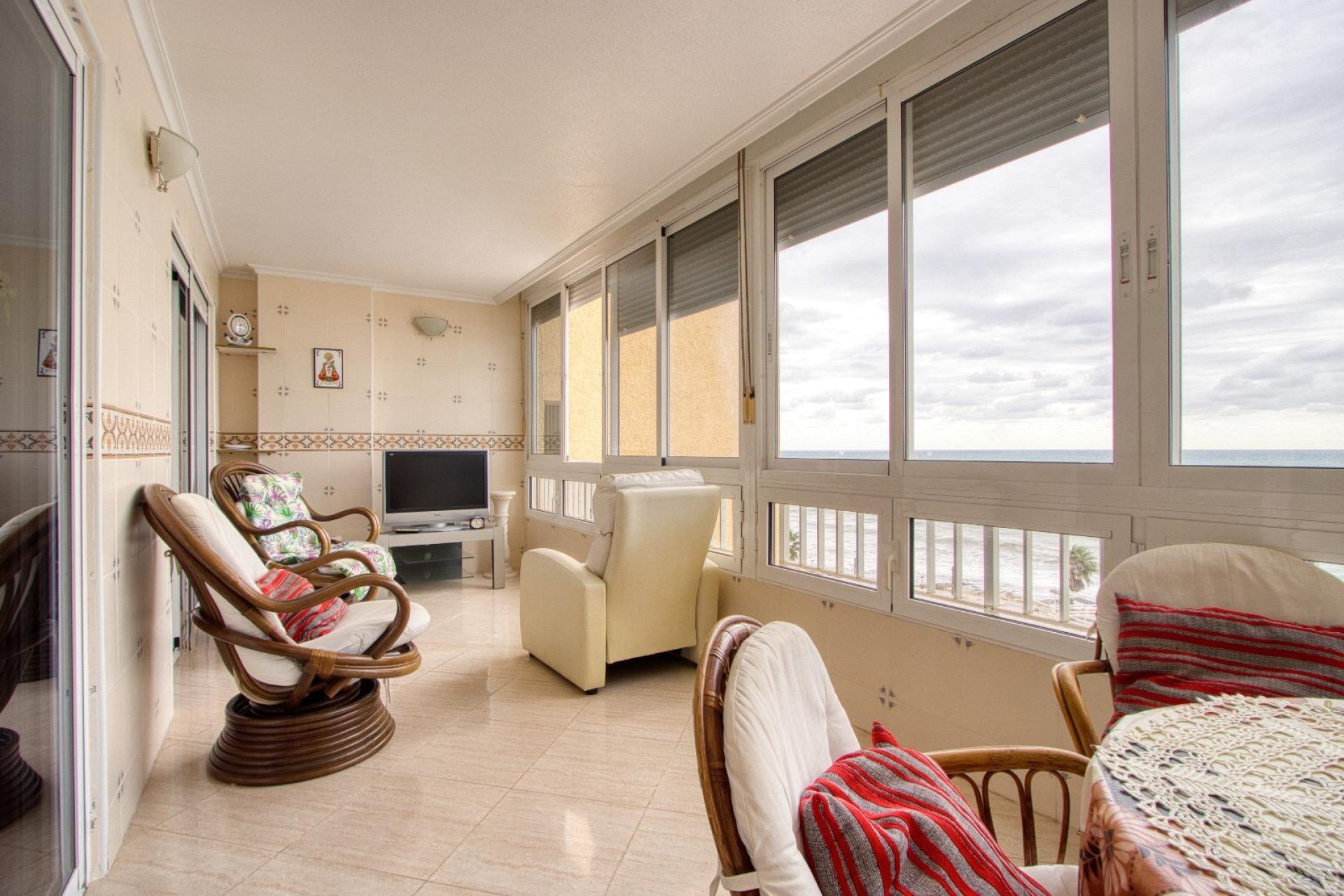 Resale - Apartment  - Torrevieja - Playa del cura