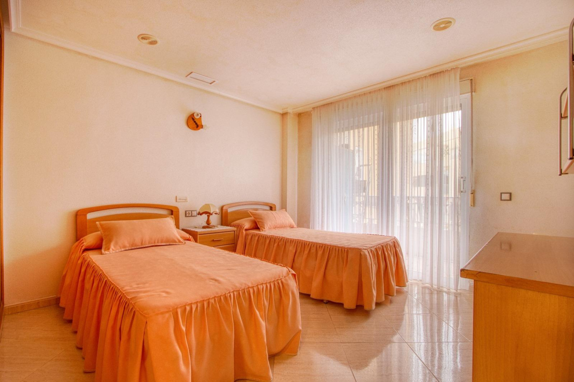 Resale - Apartment  - Torrevieja - Playa del cura