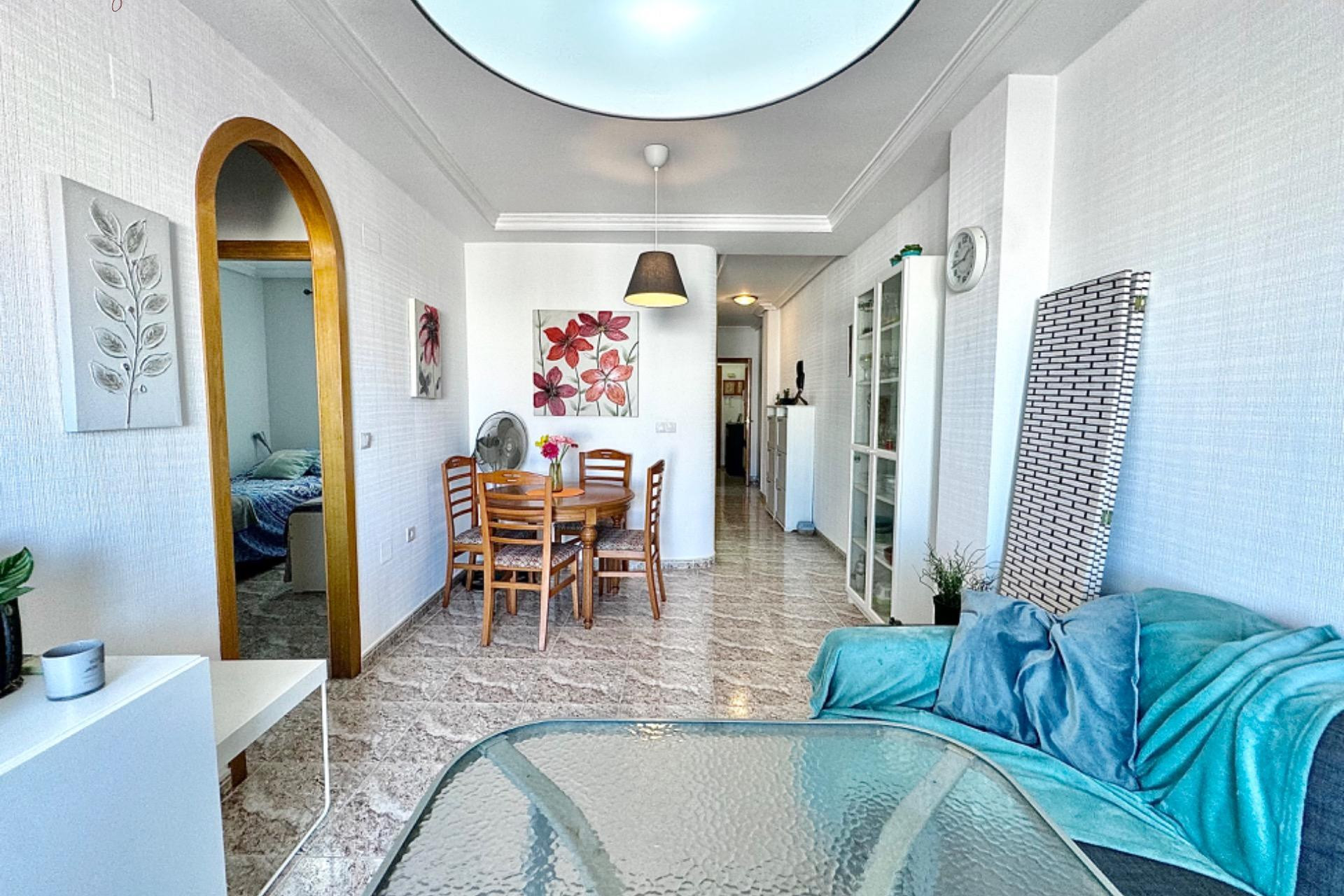 Resale - Apartment  - Torrevieja - Playa del cura