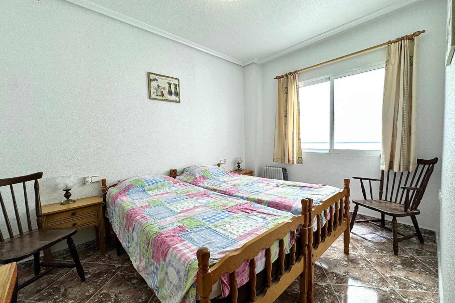 Resale - Apartment  - Torrevieja - Playa del cura