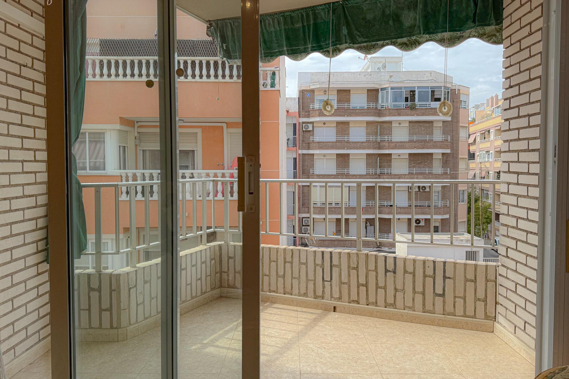 Resale - Apartment  - Torrevieja - Playa del cura