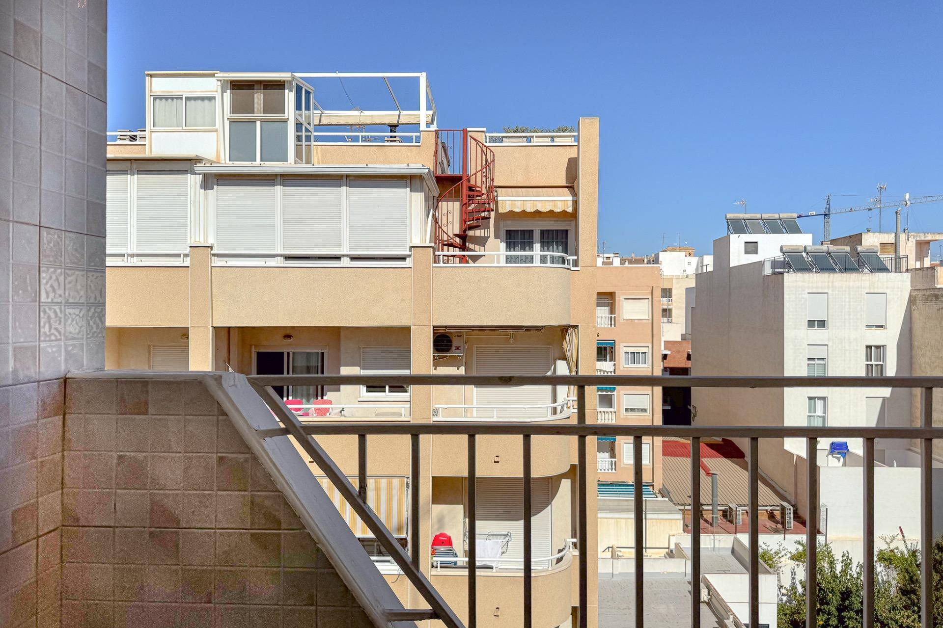 Resale - Apartment  - Torrevieja - Playa del cura