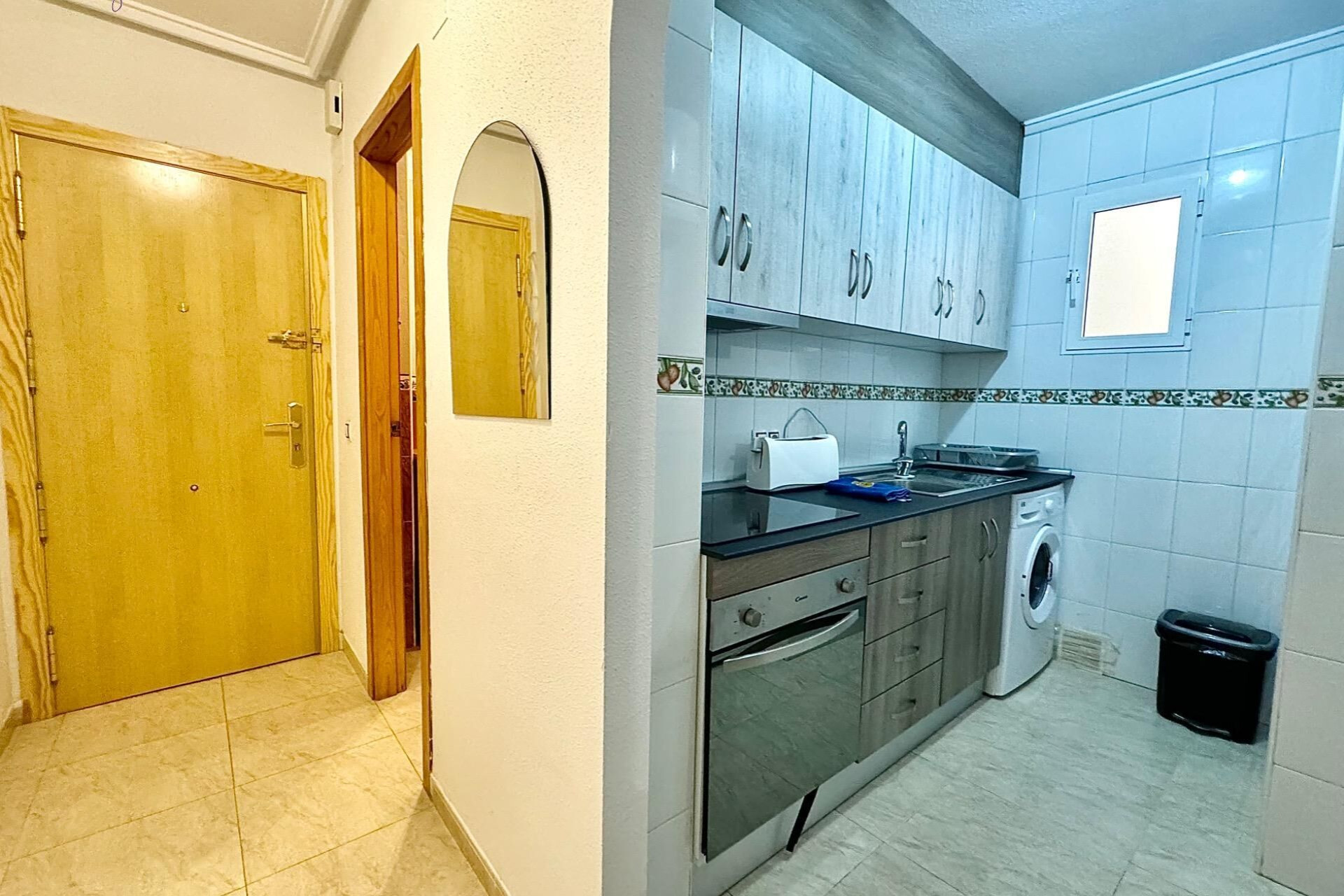 Resale - Apartment  - Torrevieja - Playa del cura