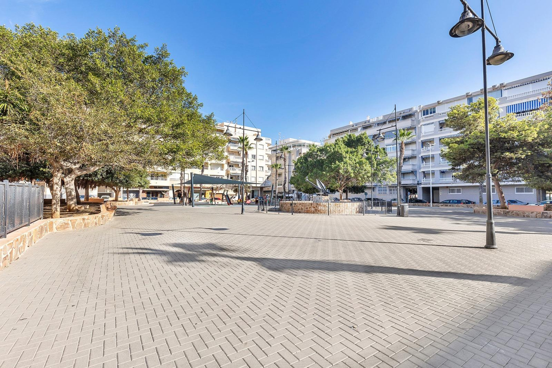 Resale - Apartment  - Torrevieja - Playa del cura