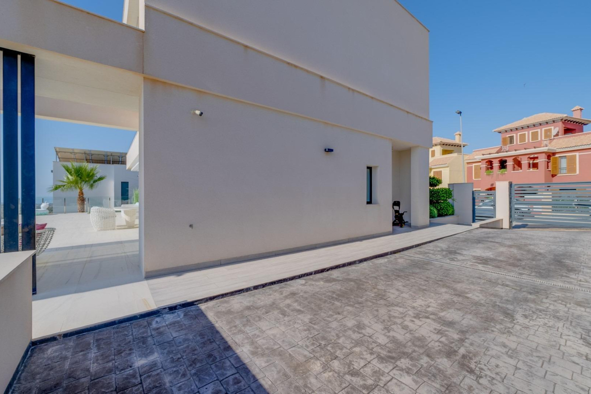 Resale - Apartment  - Torrevieja - Playa del cura