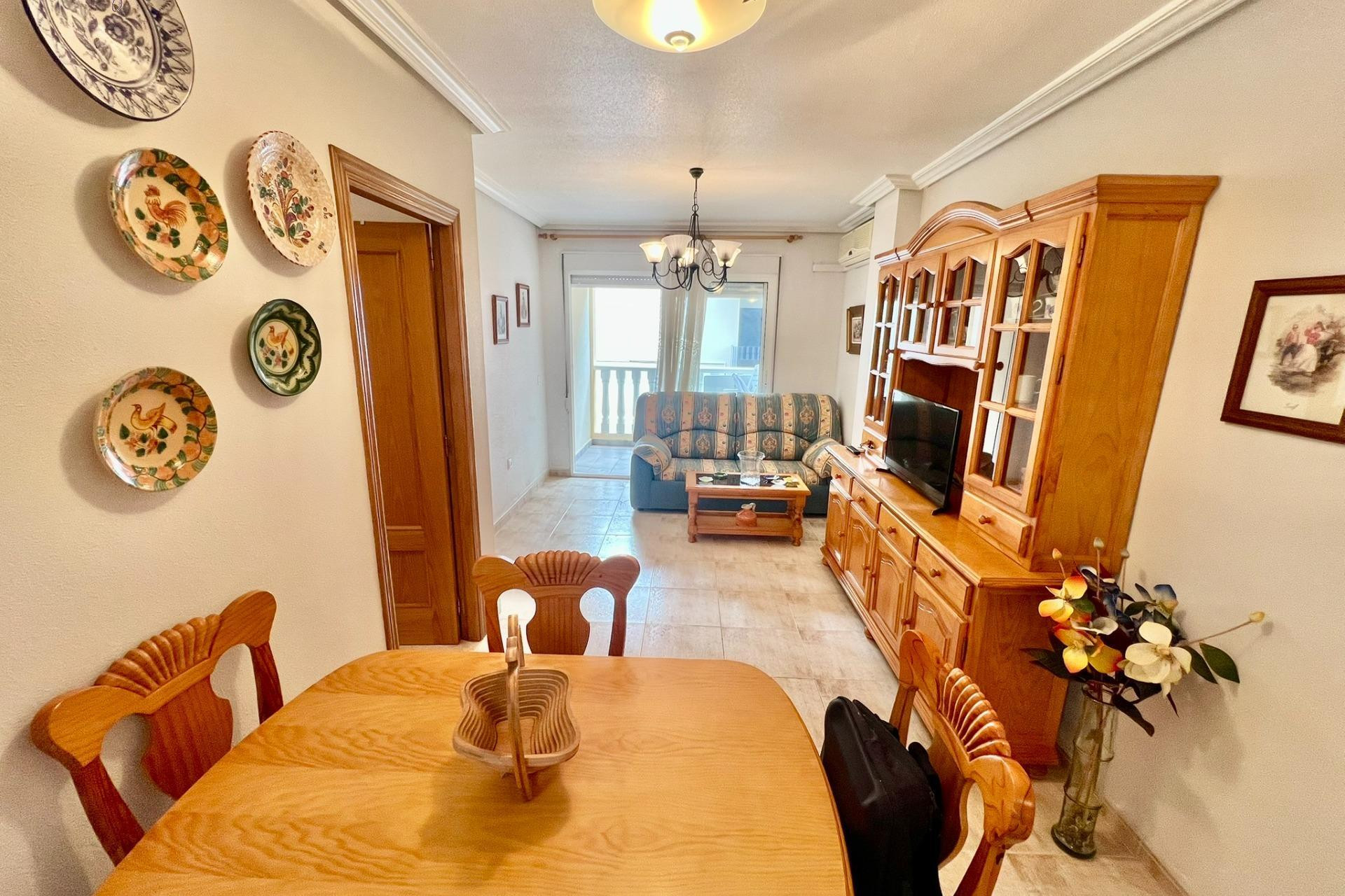 Resale - Apartment  - Torrevieja - Playa del cura