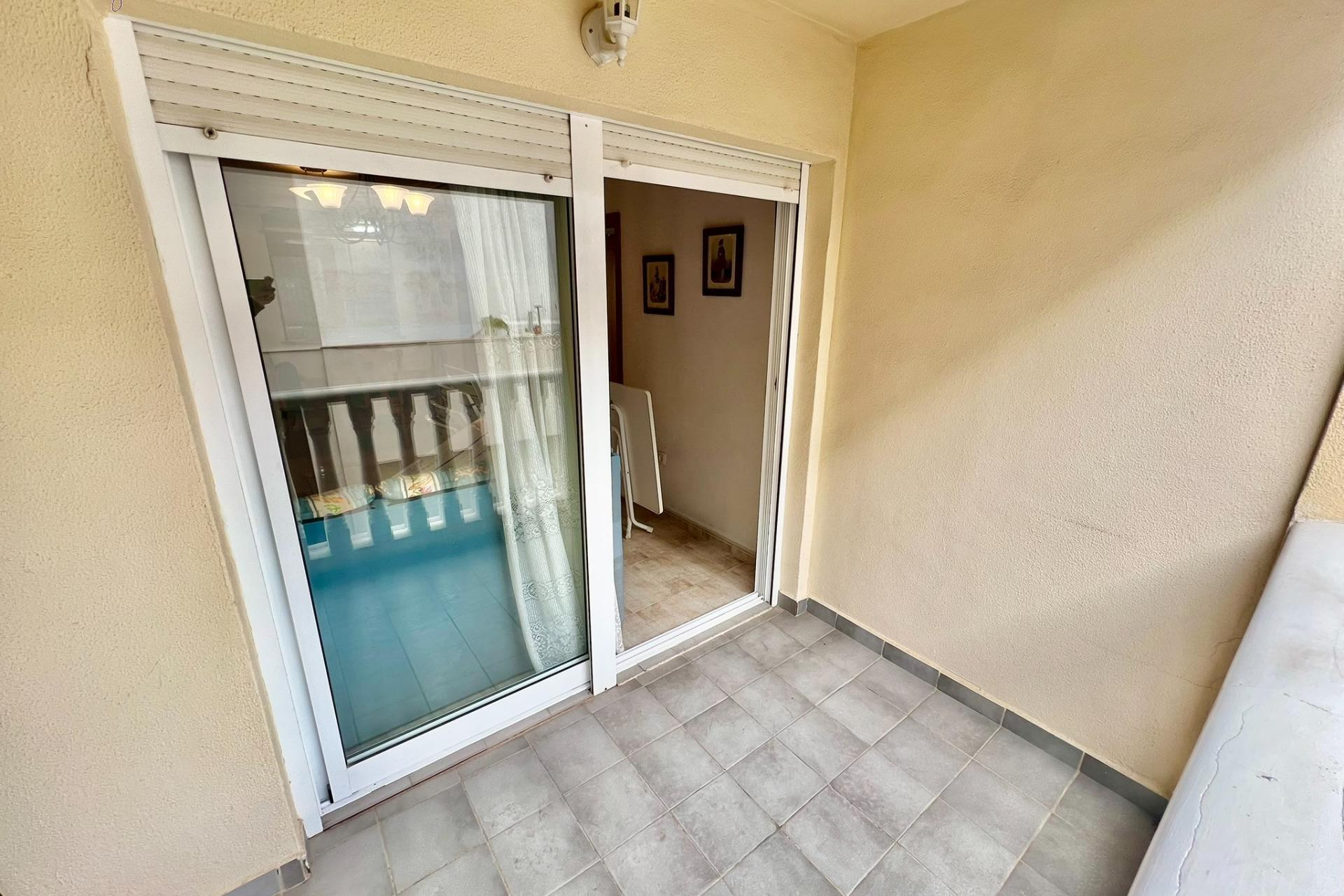 Resale - Apartment  - Torrevieja - Playa del cura