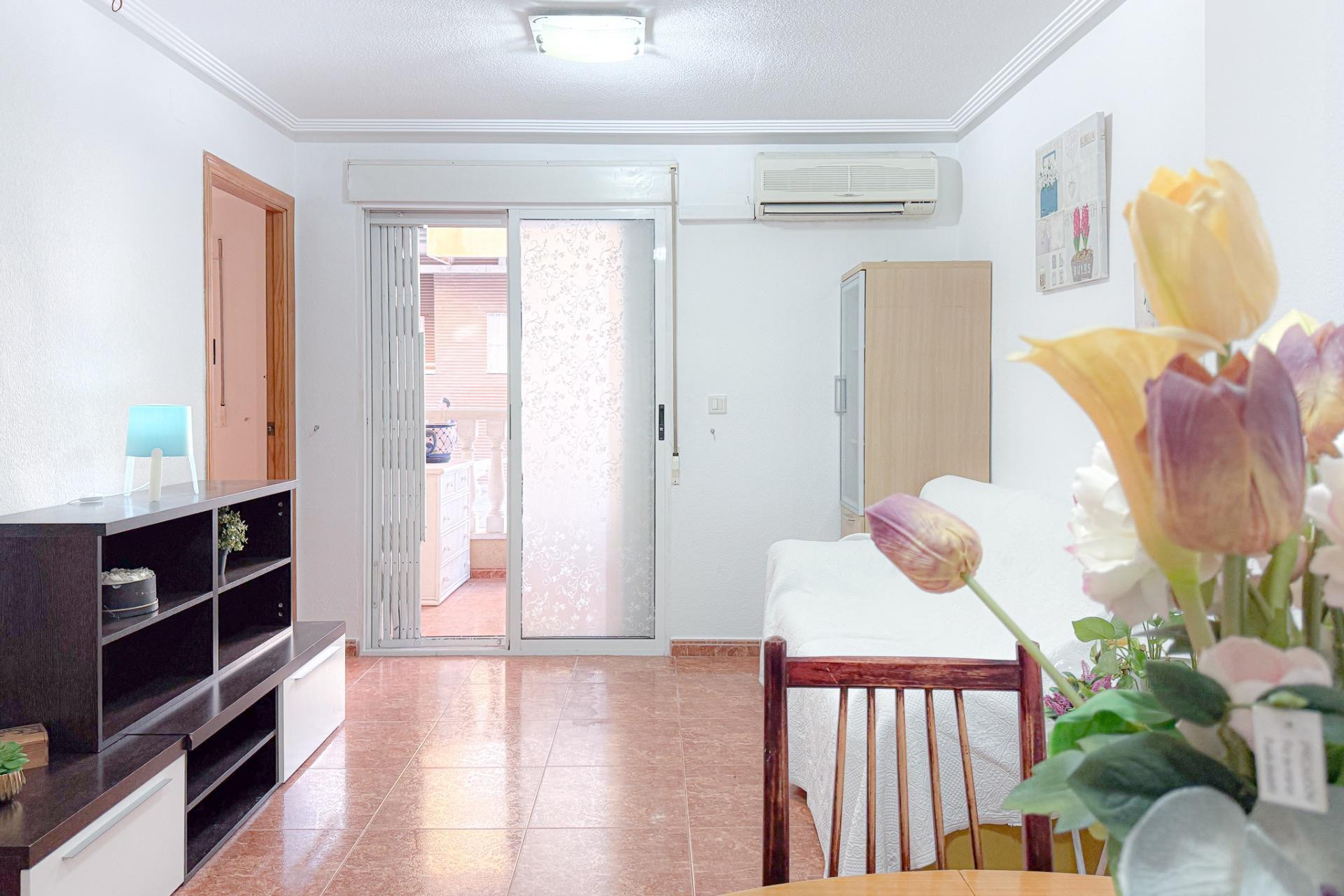 Resale - Apartment  - Torrevieja - Playa del cura