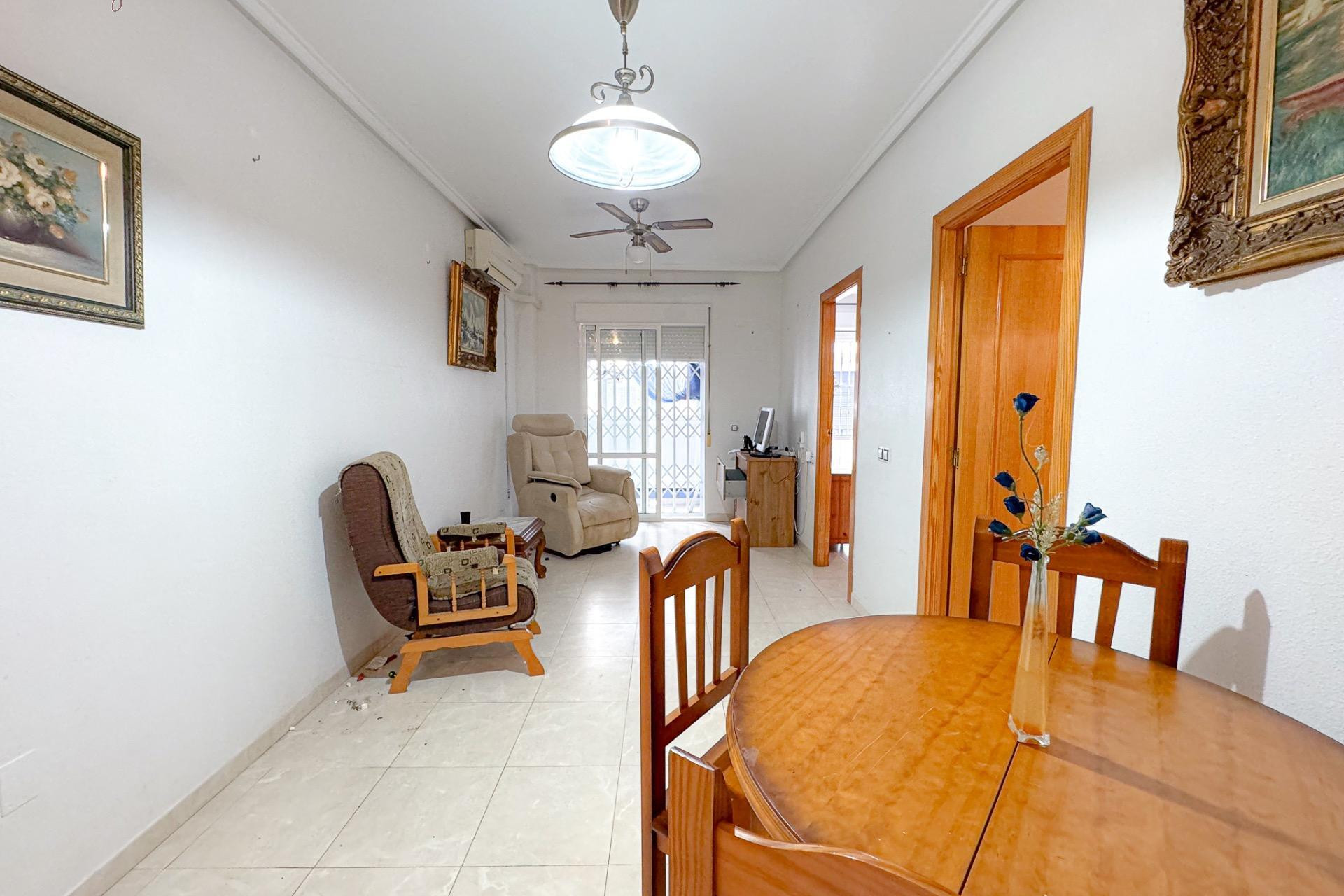 Resale - Apartment  - Torrevieja - Playa del cura