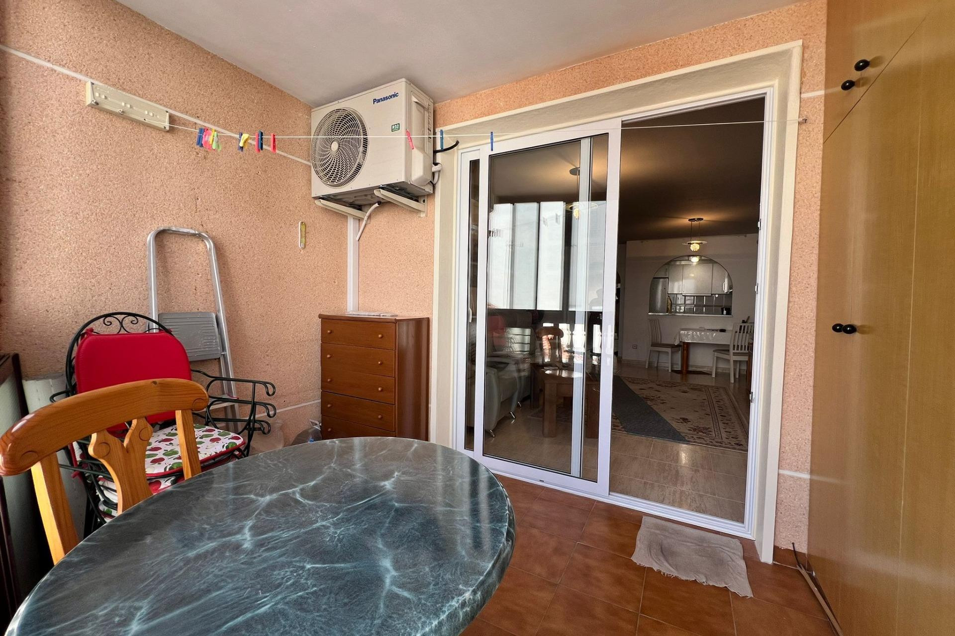 Resale - Apartment  - Torrevieja - Playa del cura