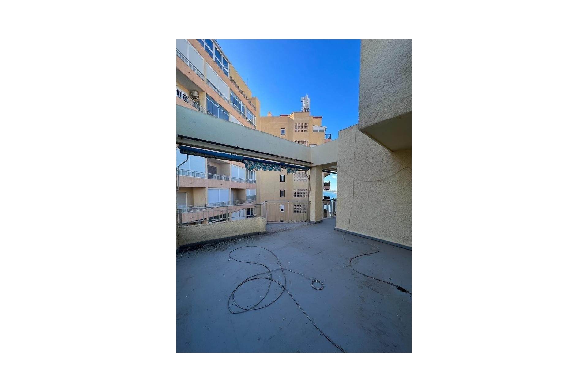 Resale - Apartment  - Torrevieja - Playa del cura