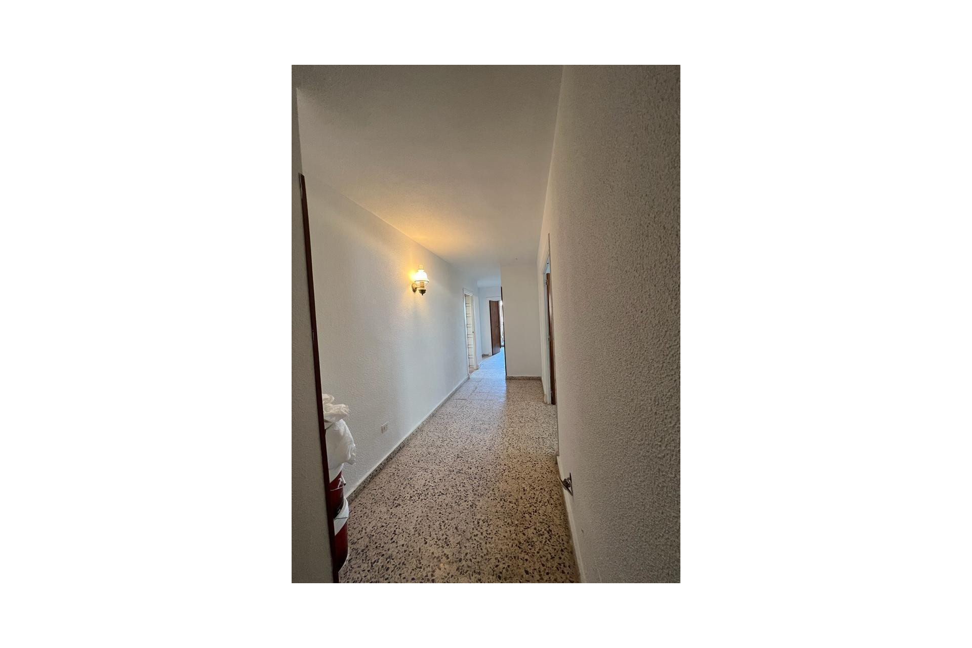 Resale - Apartment  - Torrevieja - Playa del cura