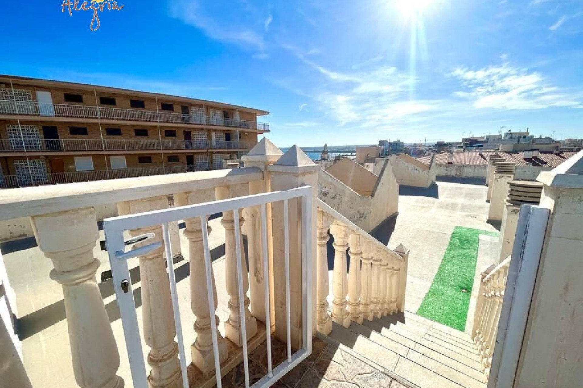 Resale - Apartment  - Torrevieja - Playa del cura