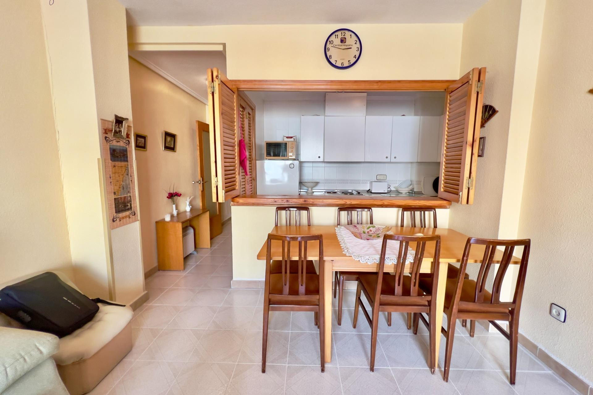 Resale - Apartment  - Torrevieja - Playa del cura