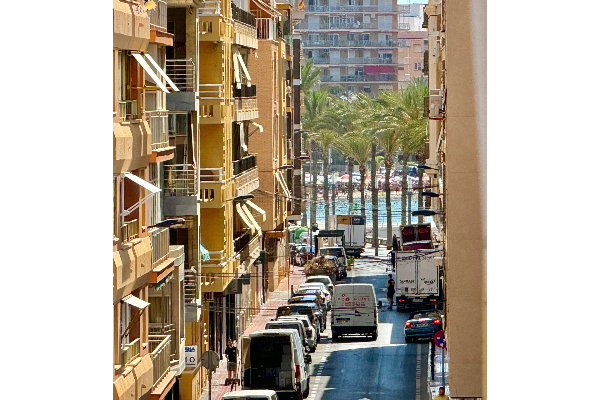 Resale - Apartment  - Torrevieja - Playa del cura